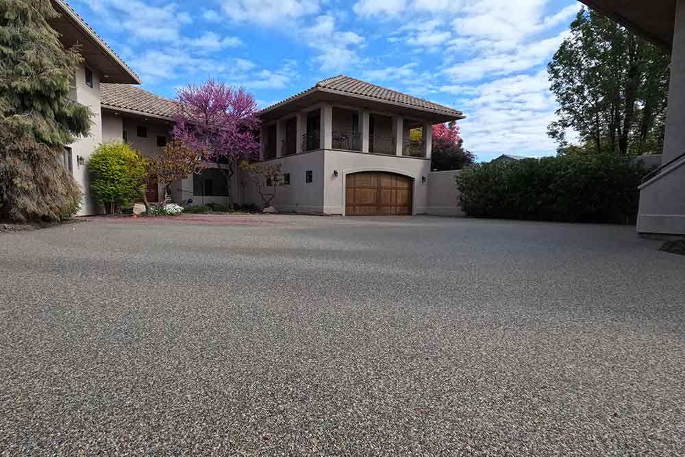 garage Modern garage floor finished with premium Vuba Stone resin bound stone installation